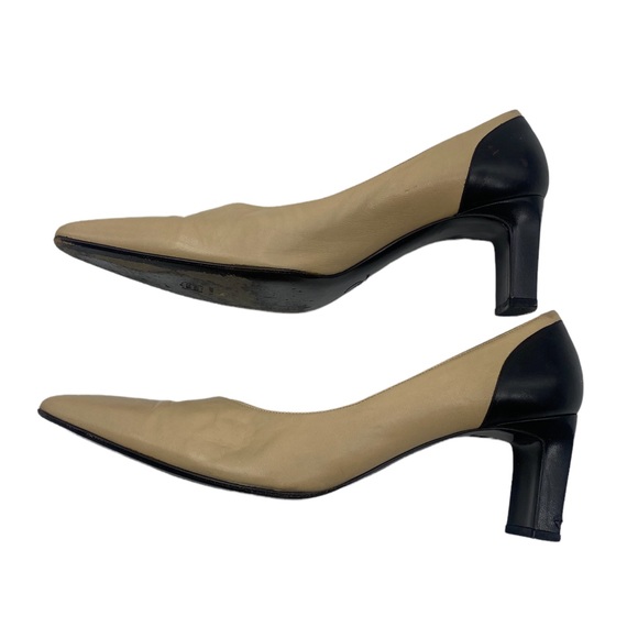 💕SALE💕 St John Black & Tan Heels - Picture 2 of 11